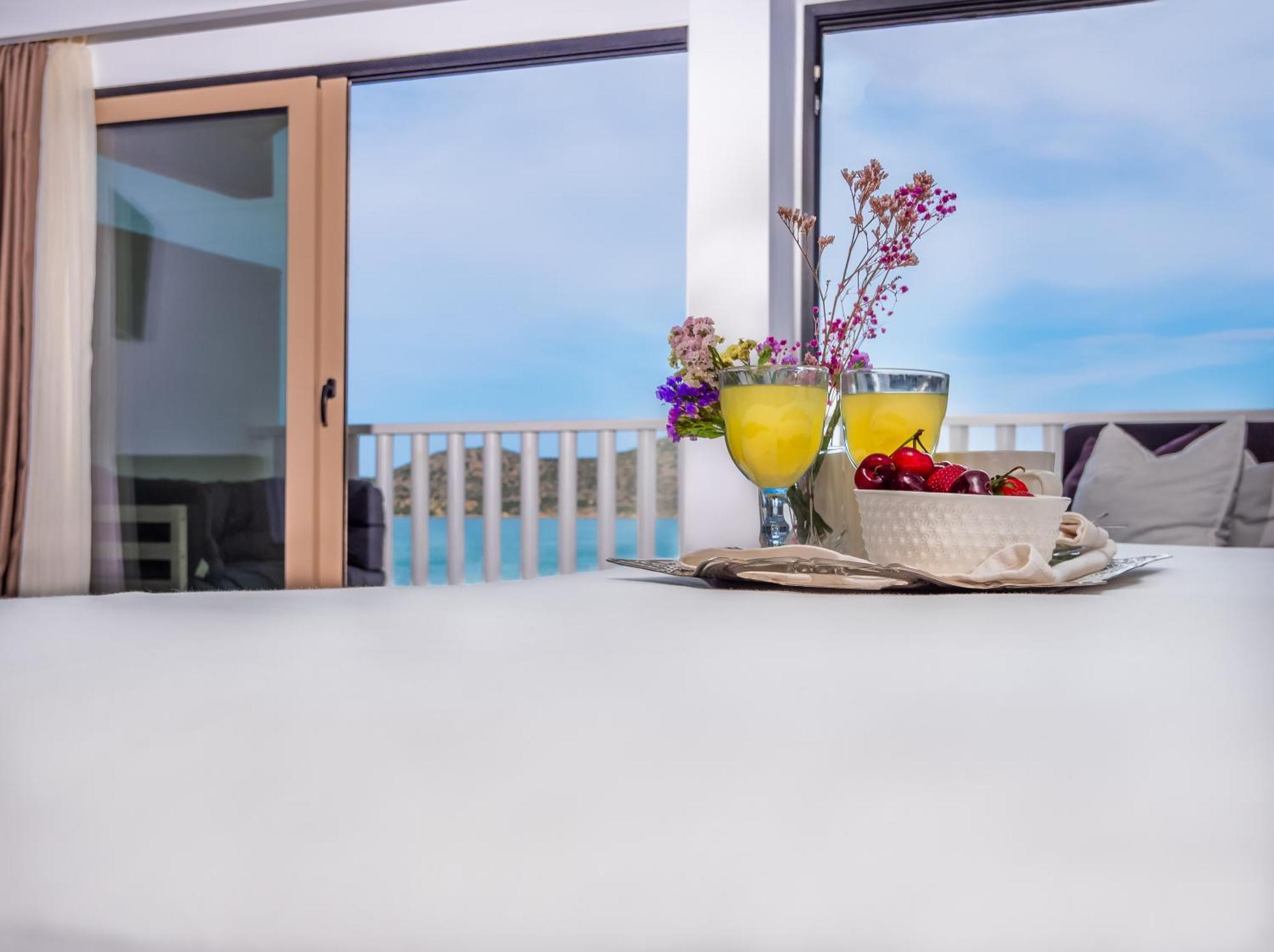 Kalypso Suites Hotel - Adults Only Elounda Exteriör bild